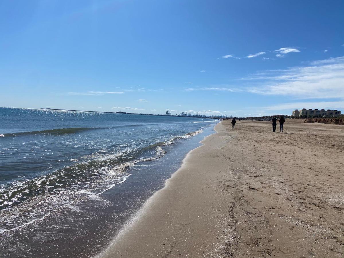 Alojamiento En Primera Linea De Playa Con Wifi Daire Valensiya Dış mekan fotoğraf